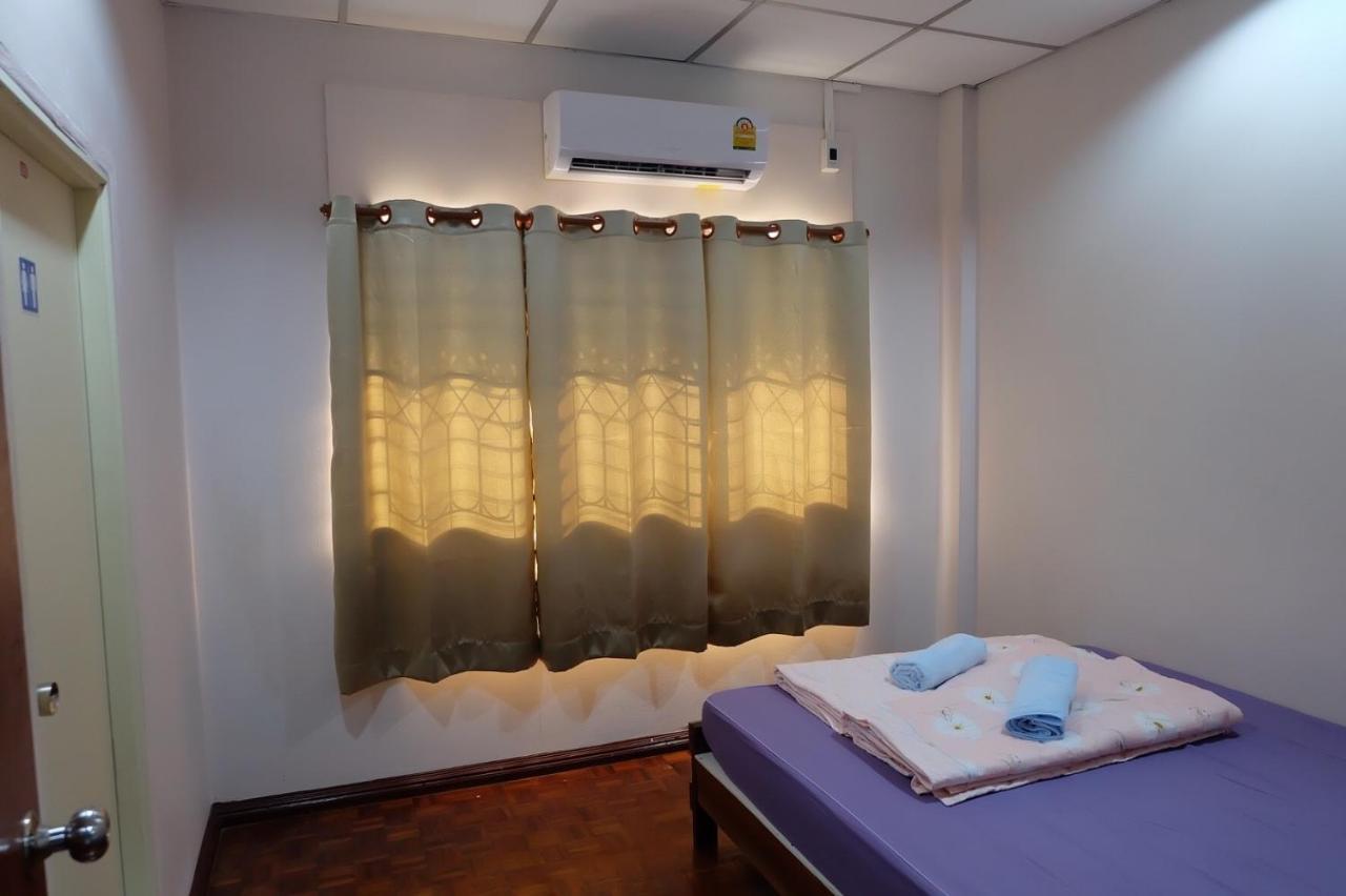 פרה נאקון סי איוטאיה Jd Hostel מראה חיצוני תמונה