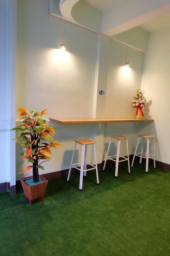 פרה נאקון סי איוטאיה Jd Hostel מראה חיצוני תמונה