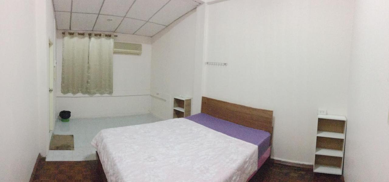 פרה נאקון סי איוטאיה Jd Hostel מראה חיצוני תמונה